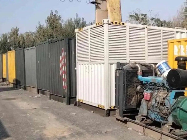 陆良200KW柴油发电机机组每小时油耗是多少？