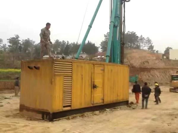 陆良如何判断水冷式机油散热器密封件是否需要更换？